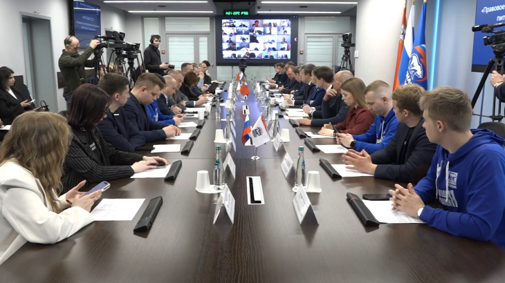 Безопасность на дорогах: «Единая Россия» упорядочит езду на питбайках