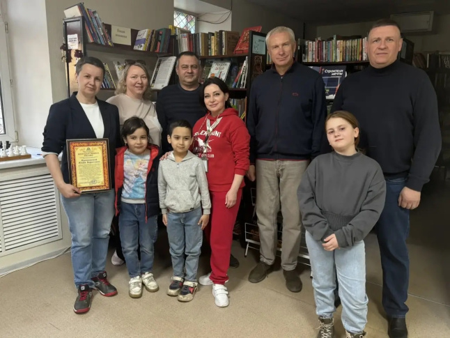 В библиотеке в микрорайоне Кудринка отметили День работника культуры