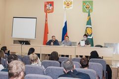 Обращение с твердыми коммунальными отходами с контейнерных площадок обсудили в Администрации Городского округа Пушкинский.