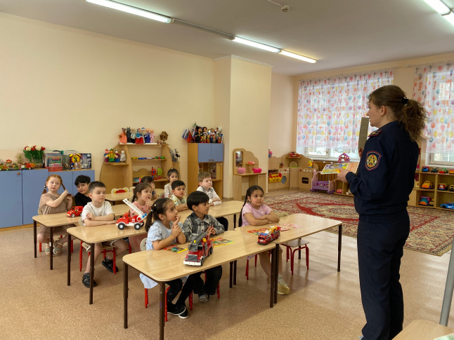 Детям рассказали, что делать, если начался пожар 