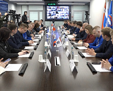 Безопасность на дорогах: «Единая Россия» упорядочит езду на питбайках