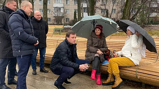 Сергей Пахомов посетил обновлённую набережную Травинского озера