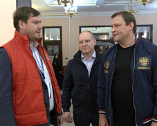 Сергей Пахомов посетил Пушкинский: он осмотрел, как организован процесс голосования на участках