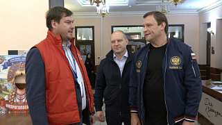Сергей Пахомов посетил Пушкинский: он осмотрел, как организован процесс голосования на участках