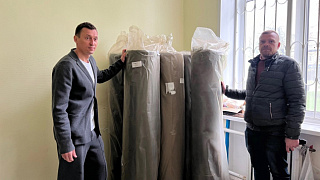 Помощь волонтерам. Депутат Мособлдумы Александр Легков передал спанбонды для плетения сетей