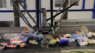 Роботы теперь сортируют мусор на комплексе по переработке “Север”
