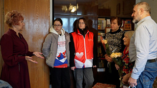 Жительниц Ивантеевки поздравили с Днём матери!