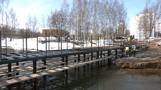 В Ивантеевке продолжается благоустройство территории у реки на Рощинской