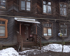 С жителями одного из аварийных домов в Пушкино обсудили возможные условия расселения 