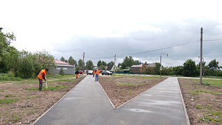 В округе Пушкинский продолжают благоустраивать народные тропы