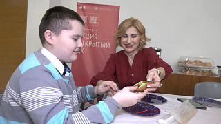 В ДК «Юбилейный» в преддверии 8 Марта для семей, где растут дети с особенностями здоровья, провели праздничную встречу