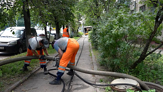 В Лесных Полянах устраняют подтопления канализации