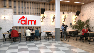 Встреча с жителями в формате "выездная Администрация" прошла на площадке предприятия "Альмида"