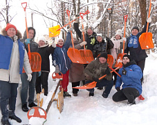 В округе Пушкинский продолжают устранять последствия обильных снегопадов