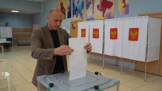 Депутаты Дмитрий Кульков и Михаил Сухарев проголосовали в Красноармейске