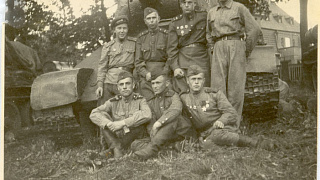 Красноармейский городской архив представляет виртуальную выставку фотографий и фотодокументов под названием «Огнем, броней, мужеством!»