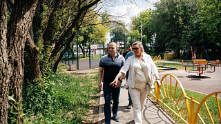 Обход дворов. Глава округа Пушкинский проинспектировал дворы в микрорайоне Инессы Арманд