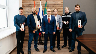 Награда за позицию. Активные жители округа получили часы от губернатора Подмосковья