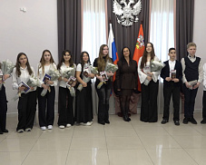 Первый паспорт – главный документ. 13 школьников получили первые паспорта в Пушкино