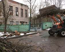 В округе Пушкинский продолжают ликвидировать последствия  снегопада