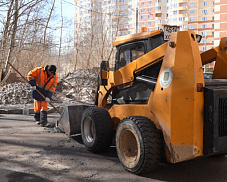 Расслабляться некогда. Пушкинское городское хозяйство начало ямочный ремонт