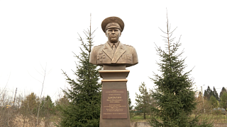 В округе Пушкинский открыли бюст генерал-полковнику Юрию Шаталину